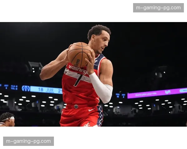 快船腾出两阵容名额 将转正双向合同球员米勒 快船腾出两阵容名额 将转正双向合同球员米勒