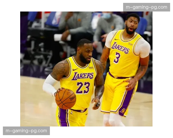 湖人后场伤缺迫使调整，斯马特复出提供防守韧性补充